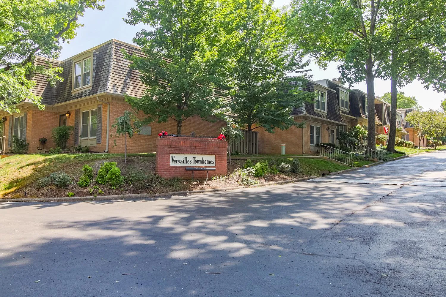 3000 Hillsboro Pike — Photo 1