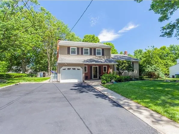 6 Sherwood Rd, Edison, NJ 08820