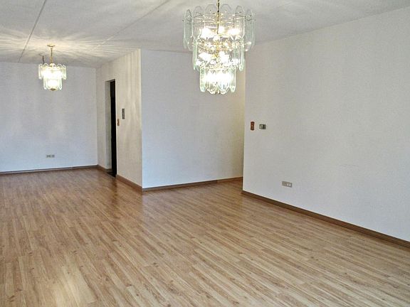 4th image of 100 W Park Circle Dr APT 2