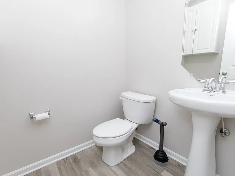 156 Ivy Hill Ln — Photo 6
