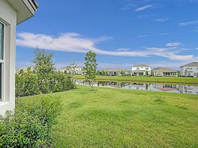 4645 Pumello Dr — Photo 16