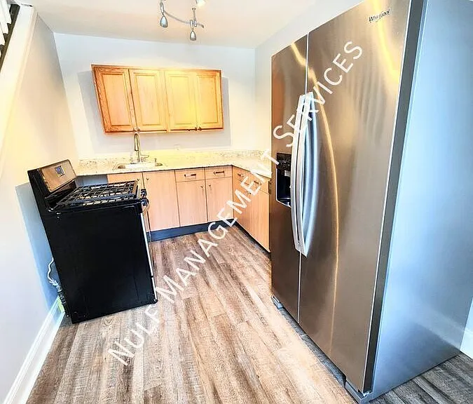 4505 Davison St — Photo 1
