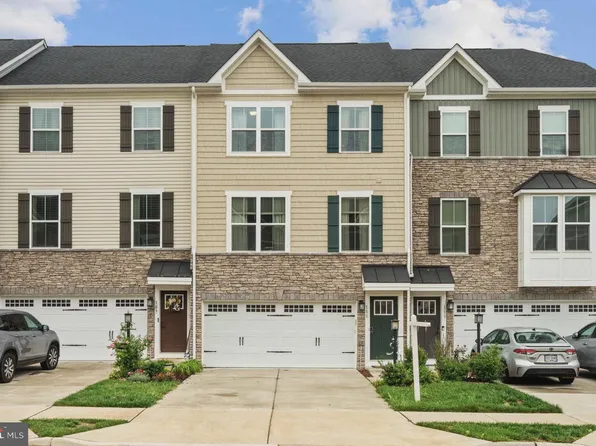 111 Burkwood Ter, Lake Frederick, VA 22630