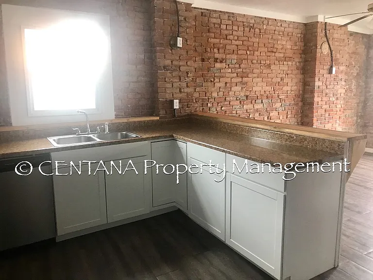 675 S Main St #A — Photo 4