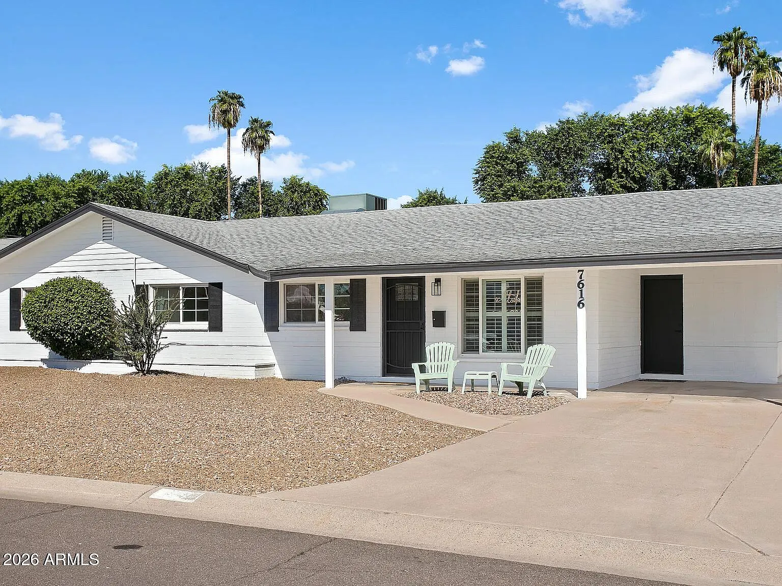 4 bed, 2.0 bath, 1905 sqft, $4,500 — Photo 3