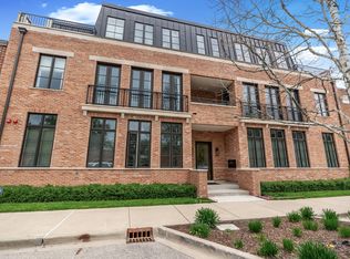 Lake Forest Lofts, Lake Forest, IL 60045
