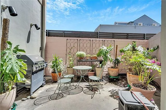 835 Julia St #4 — Photo 17