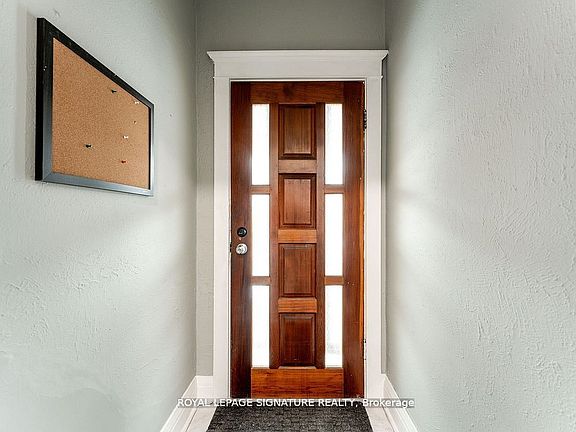 2nd image of 1070 Shaw St
