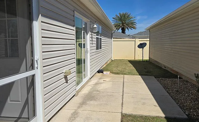 1009 Ridgeville Rd — Photo 2
