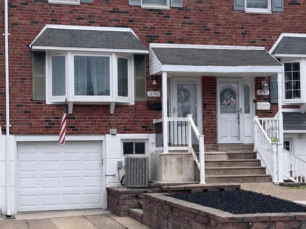 12740 Hollins Rd, Philadelphia, PA 19154