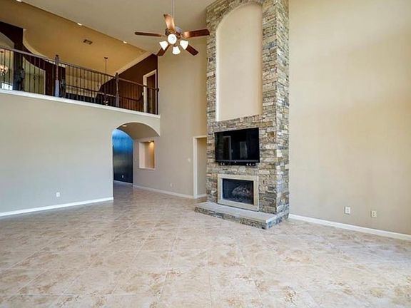 4th image of 2703 Bonnie Bray Dr