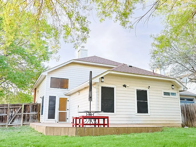 11206 Woodwaters Way — Photo 33