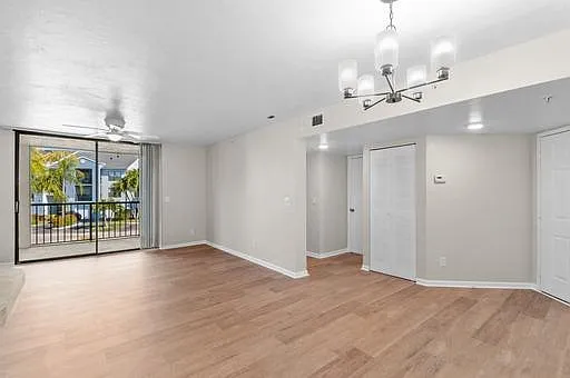 Building Photo - 13561 Eagle Ridge Dr #1025