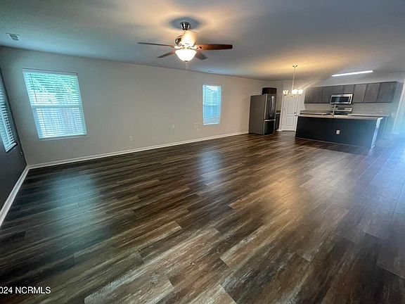 3rd image of 9196 Southview Court NE