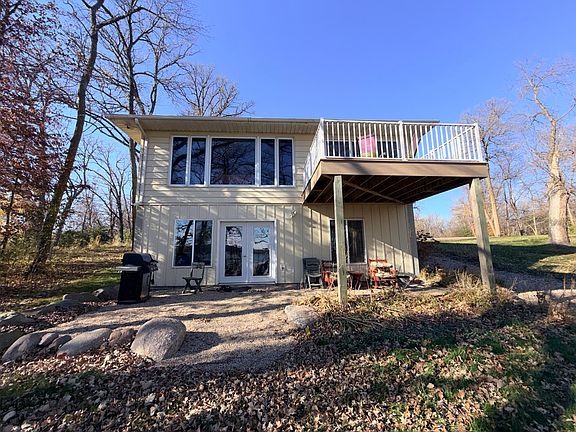 3rd image of 16588 Buttercup Ln SW