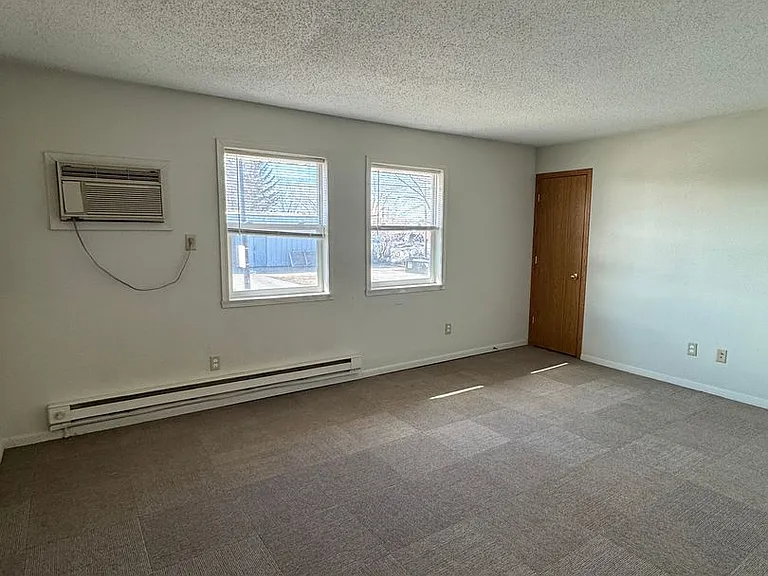2207 S 12th St — Photo 4