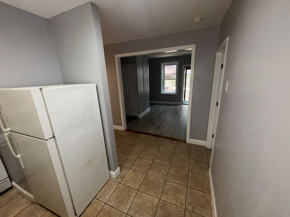1st image of 209-219 Howe Ave #1A