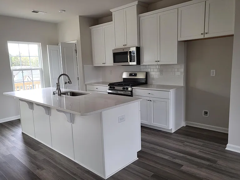 1105 Kentlands Dr — Photo 8