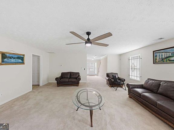 5th image of 3867 Riverside Pkwy