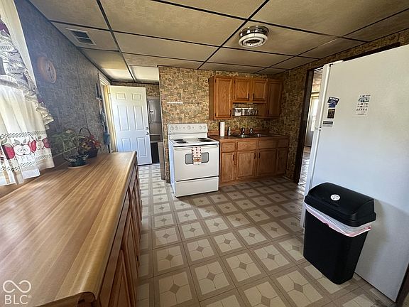 5th image of 2208 N Rector Ave