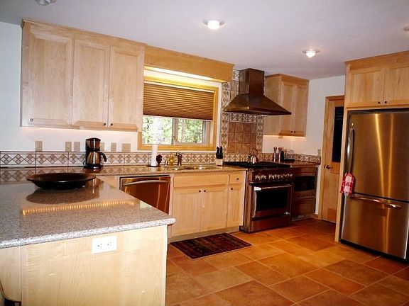 3rd image of 3732 Ottawa Dr