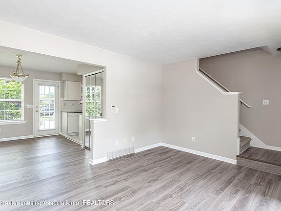 3rd image of 6311 Beechfield Dr