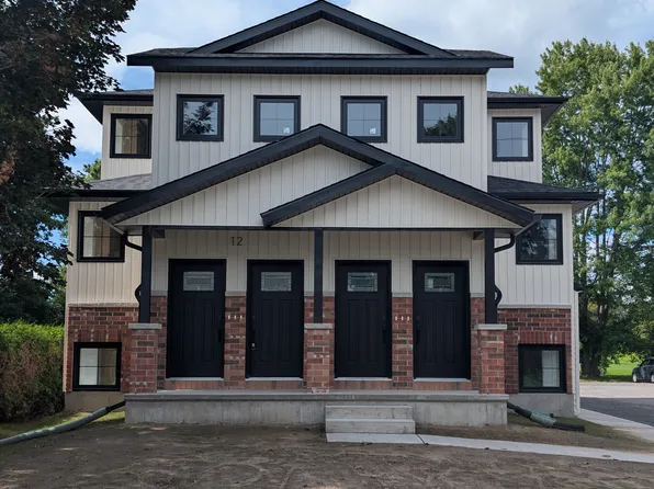 12 Scace Ave, Brockville, ON K6V 2A4