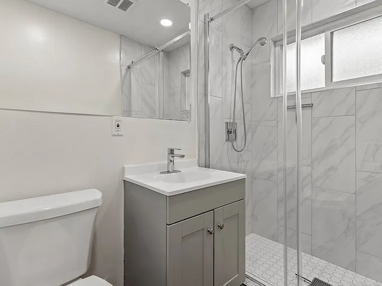 27508 Vilna Ave — Photo 13