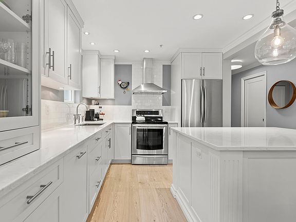 5th image of 2121 W 5th Ave #103