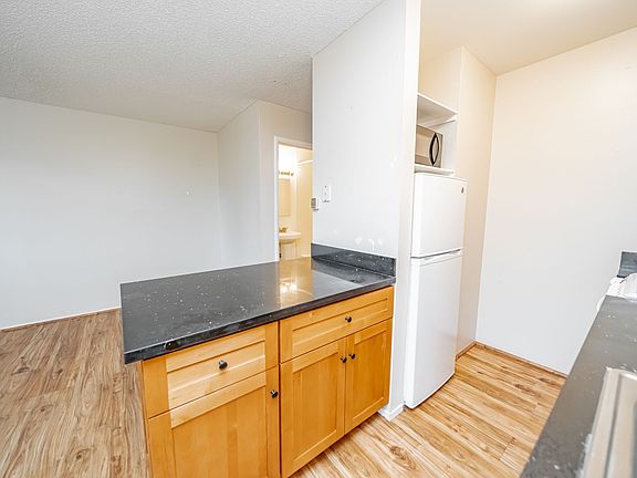 5th image of 1927 5th Ave APT 14