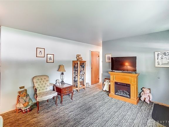 5th image of 5756 Kendon St