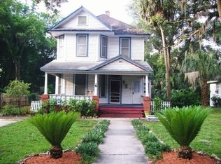 907 Lilly St, Leesburg, FL 34748