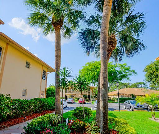 2nd image of 5791 Spindle Palm Ct APT A