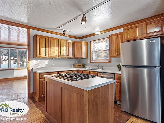 4th image of 2078 Dorothy Ave