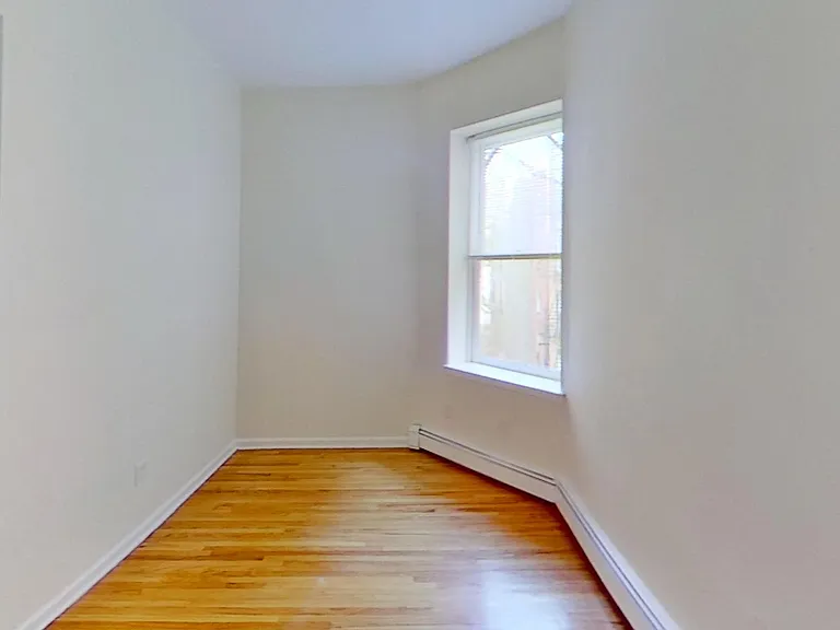 512 Jersey Ave — Photo 9