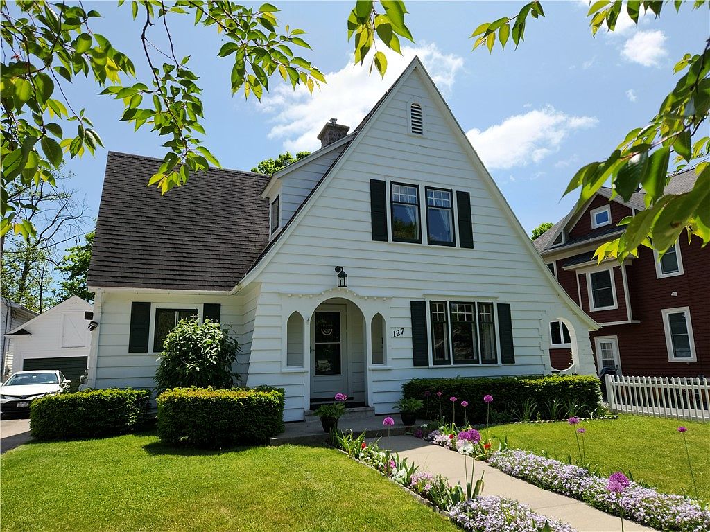 127 Park Ave, Canandaigua, NY 14424 Zillow
