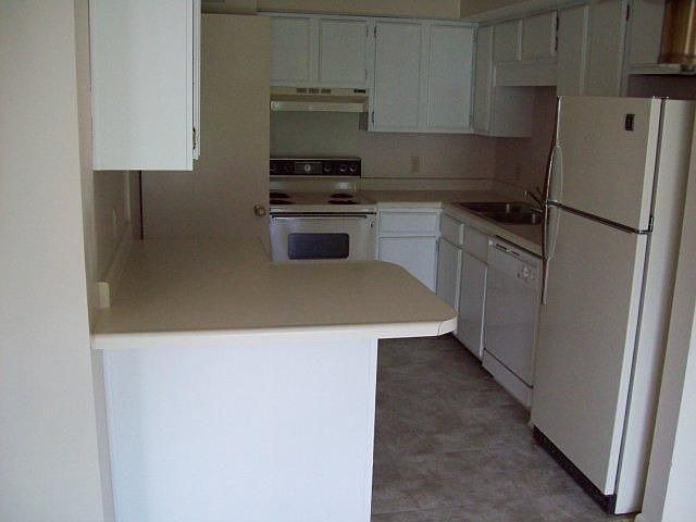2nd image of 1318 Hickory Park Ct W