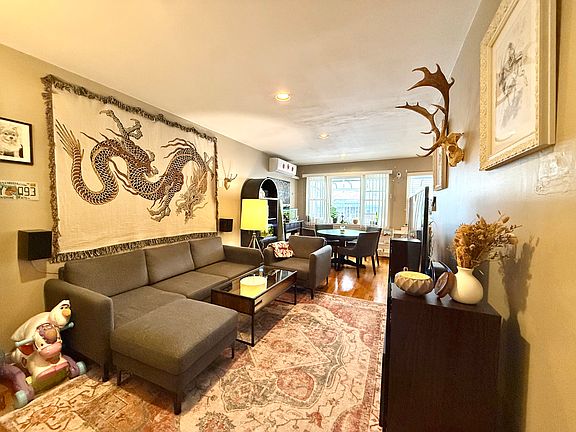 2nd image of 48 Bay 41st St #2