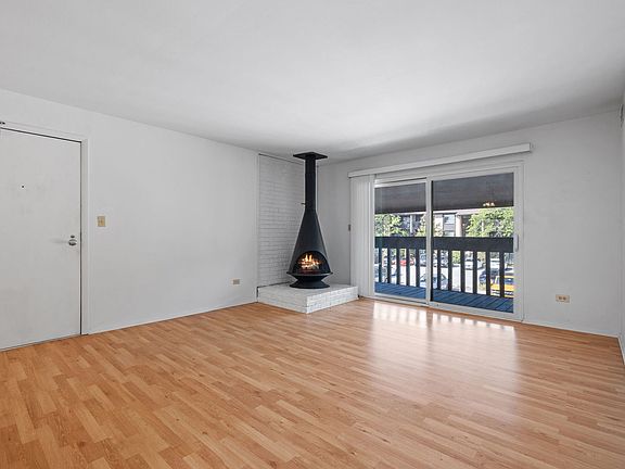 3rd image of 6183 Pinewood Ct Unit 201