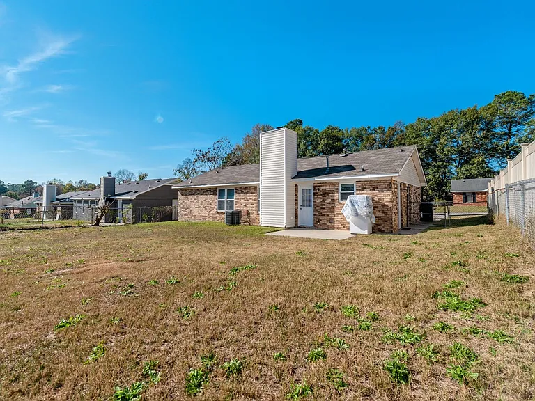 2937 Dahlia Dr — Photo 35