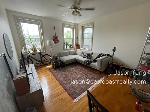 54 Brighton Ave Photo 1