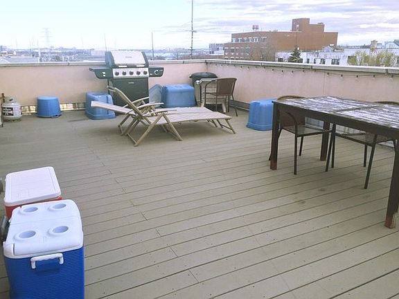 3rd image of 2048 29th St