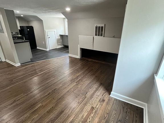 5th image of 11 New St #10