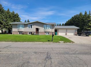1005 16th Ave, Langdon, ND 58249