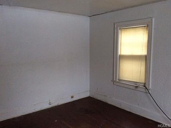 5th image of 246 S 10th Ave