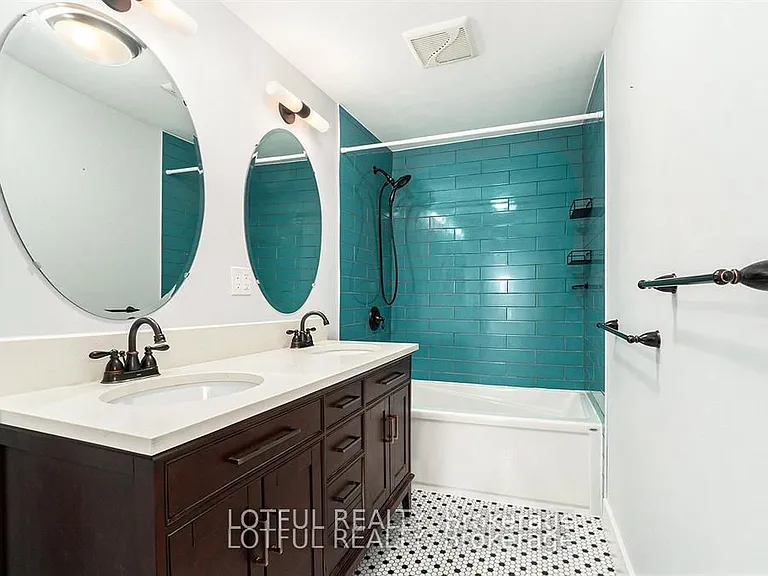 11 Champagne Ave S — Photo 11