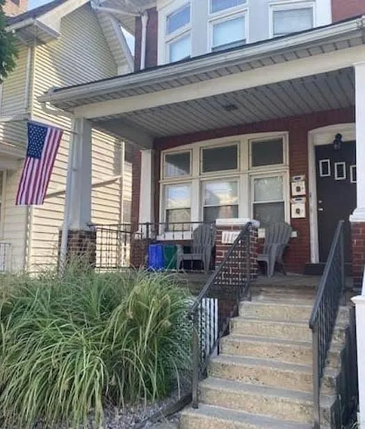 2 bed, 1180 sqft, $1,700 — Photo 1