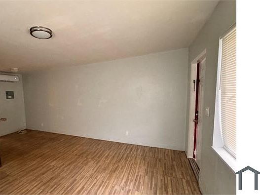 2nd image of 2206 Adams St APT 15