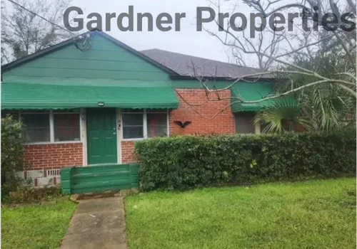362 E 46th St Photo 1