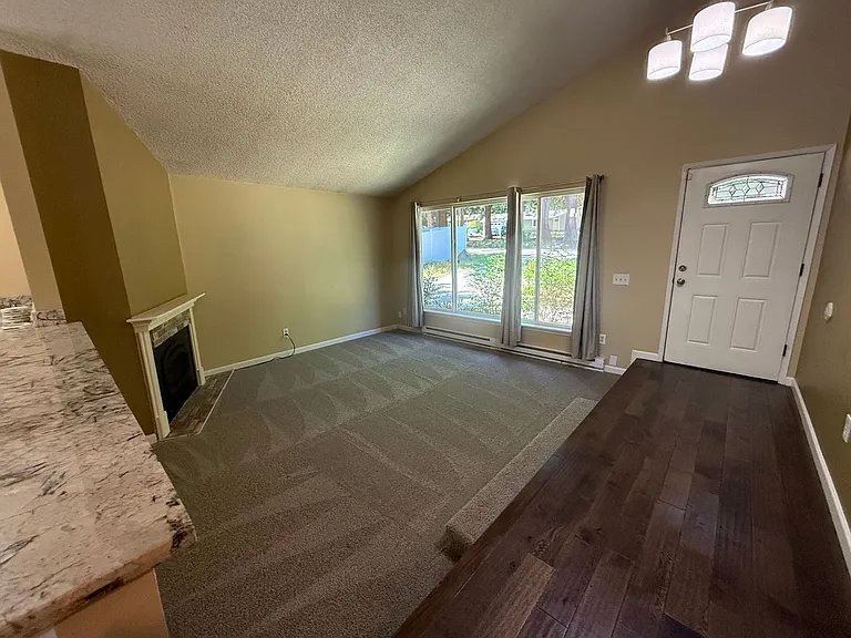4460 Fir Dr NE — Photo 5